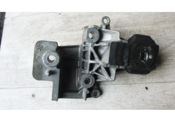 Кронштейн двигуна правий Renault 1.9 d, 7700415098